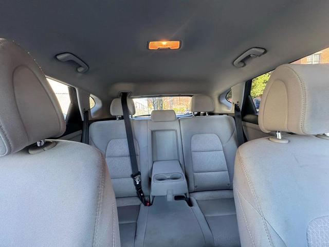 Photo of 2017 Black Hyundai TUCSON