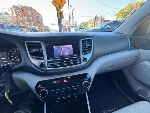 Photo of 2017 Black Hyundai TUCSON