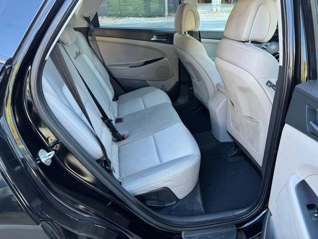 Photo of 2017 Black Hyundai TUCSON