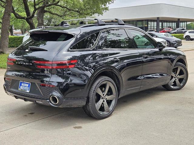 Photo of 2025 Vik Black Genesis GV70