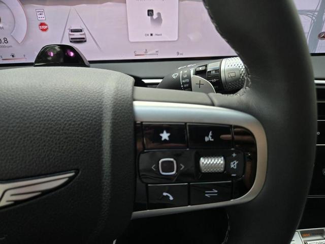 Photo of 2026 Uyuni White Genesis GV70