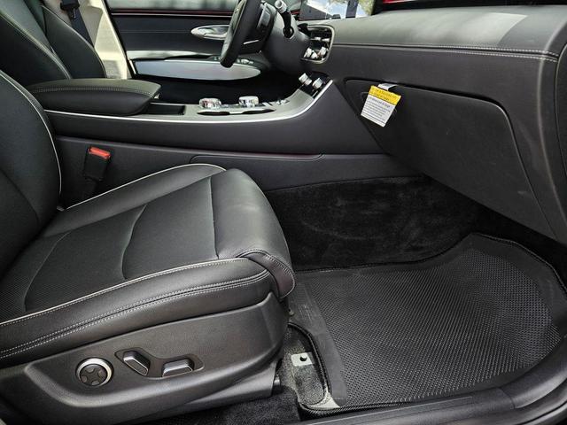 Photo of 2026 Vik Black Genesis GV70