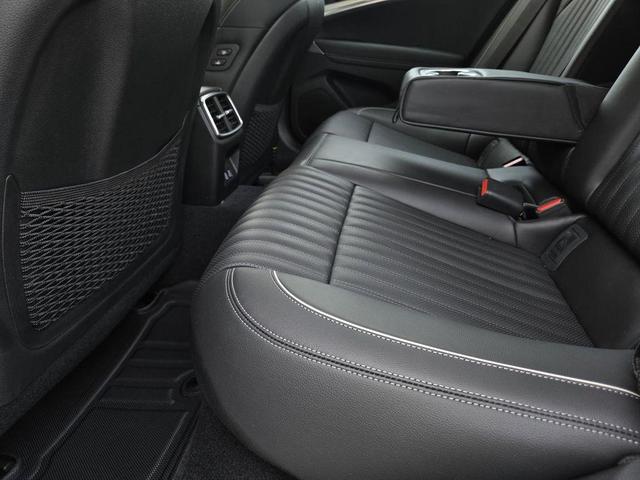 Photo of 2026 Alta White Genesis G70