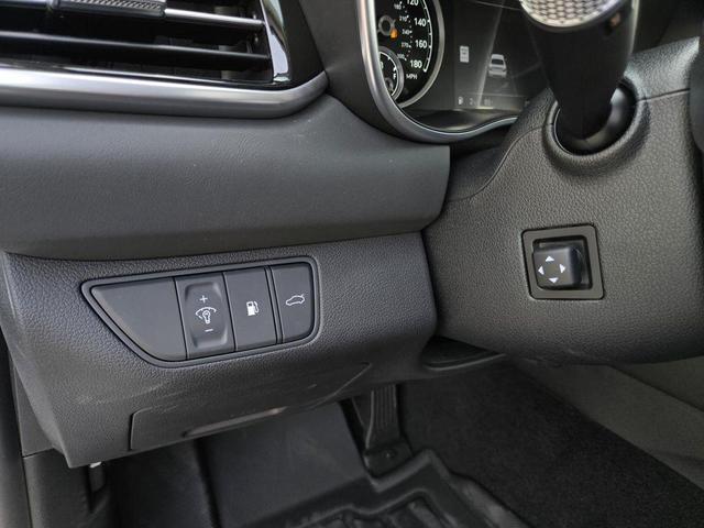 Photo of 2026 Alta White Genesis G70