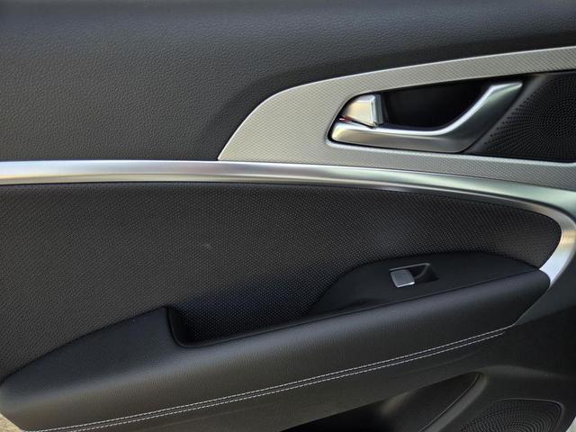 Photo of 2026 Alta White Genesis G70
