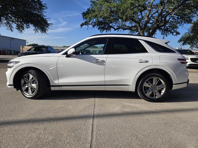 Photo of 2025 Uyuni White Genesis GV70