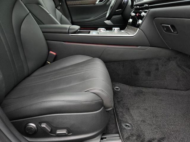 Photo of 2025 Savile Silver Genesis G80
