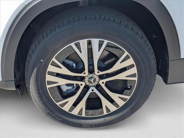 Photo of 2025 Polar White Mercedes-Benz GLB 250