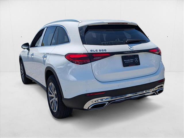 Photo of 2025 Polar White Mercedes-Benz GLC 300