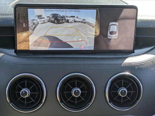 Photo of 2022 Snow White Pearl Kia Stinger
