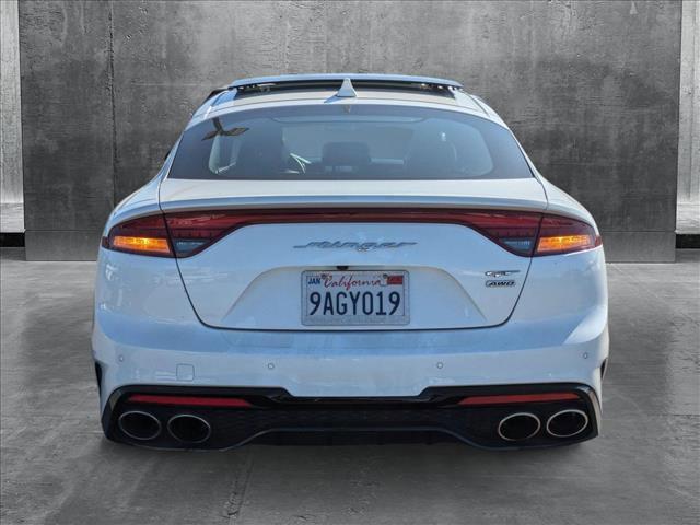Photo of 2022 Snow White Pearl Kia Stinger