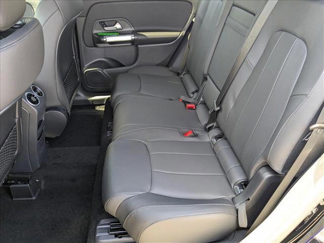 Photo of 2025 Night Black Mercedes-Benz GLB 250