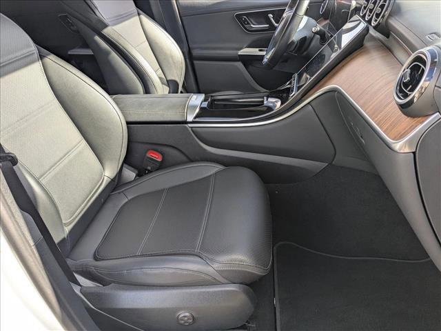 Photo of 2024 Polar White Mercedes-Benz GLC 300