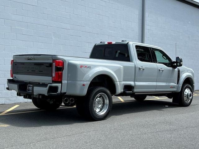 Photo of 2025 Avalanche Ford F-450