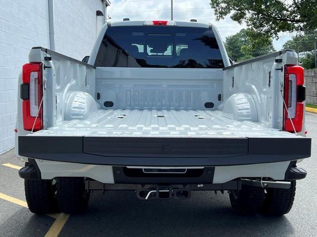 Photo of 2025 Avalanche Ford F-450