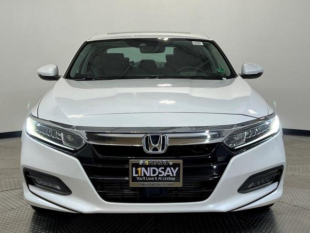 Photo of 2019 Platinum White Pearl Honda Accord