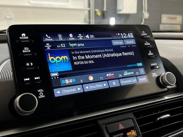 Photo of 2019 Platinum White Pearl Honda Accord