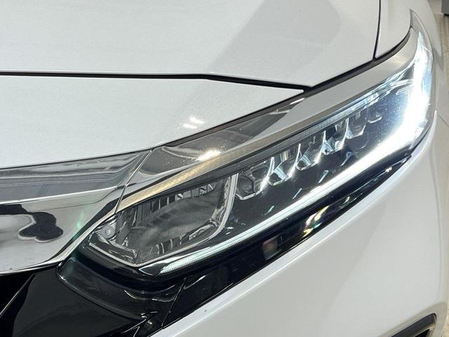 Photo of 2019 Platinum White Pearl Honda Accord