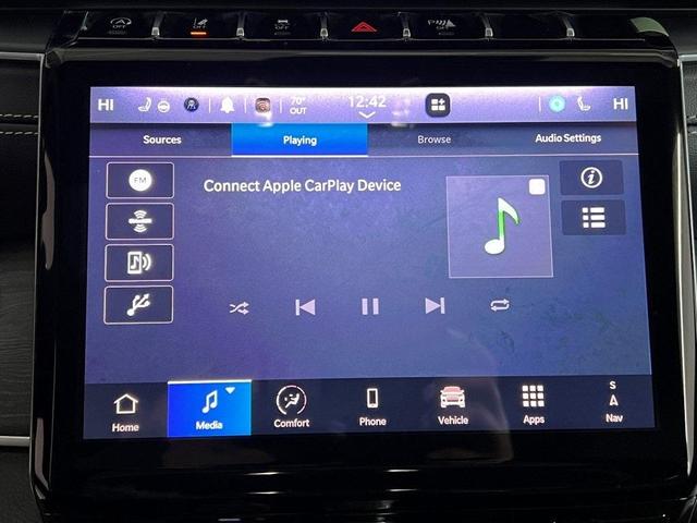 Photo of 2025 Silver Zynith Jeep Grand Cherokee L