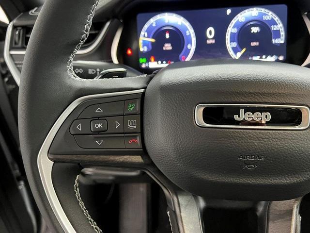 Photo of 2025 Silver Zynith Jeep Grand Cherokee L