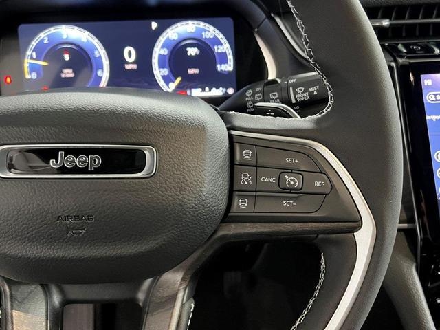 Photo of 2025 Silver Zynith Jeep Grand Cherokee L