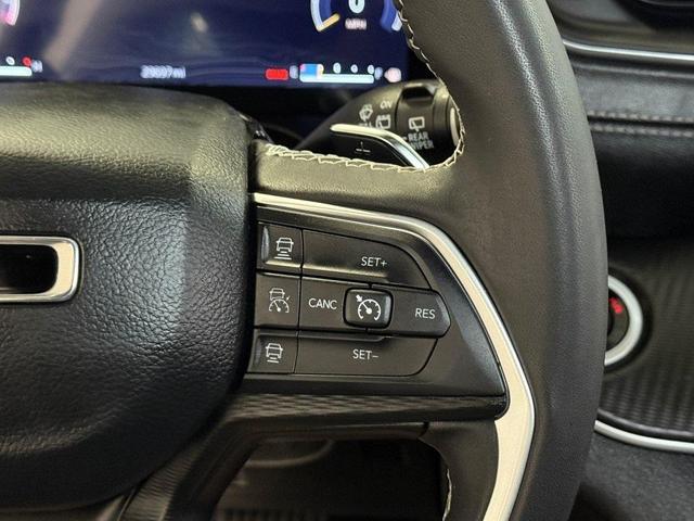 Photo of 2024 Diamond Black Jeep Grand Cherokee