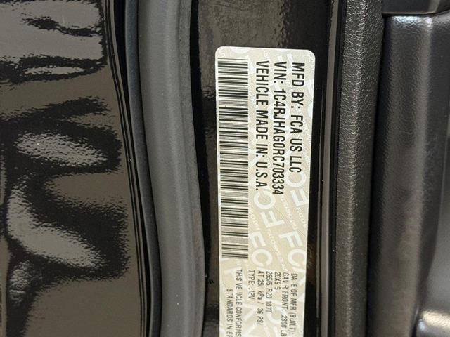 Photo of 2024 Diamond Black Jeep Grand Cherokee