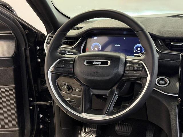 Photo of 2024 Diamond Black Jeep Grand Cherokee