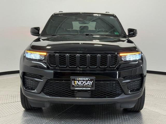 Photo of 2024 Diamond Black Jeep Grand Cherokee