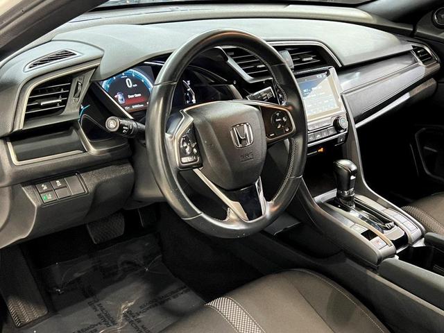 Photo of 2020 Platinum White Pearl Honda Civic