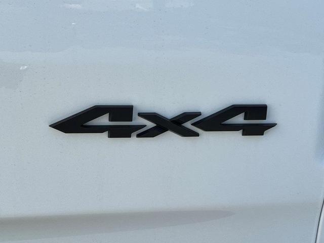 Photo of 2022 Bright White Clearcoat RAM 1500
