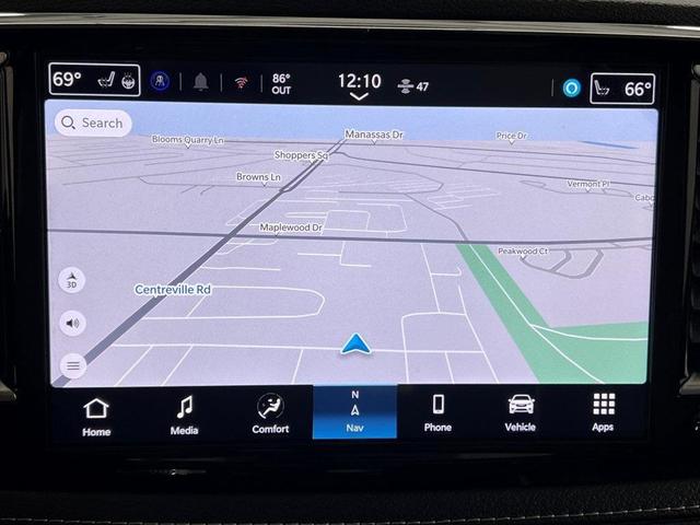 Photo of 2025 Diamond Black Chrysler Pacifica
