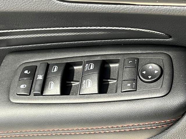 Photo of 2025 DB Black Crystal Clearcoat Dodge Durango