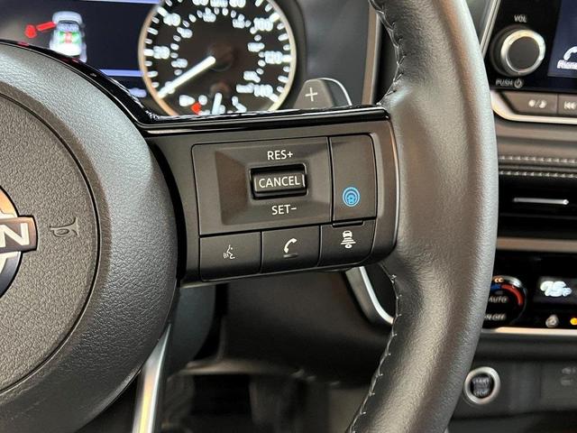 Photo of 2023 Black Nissan Rogue