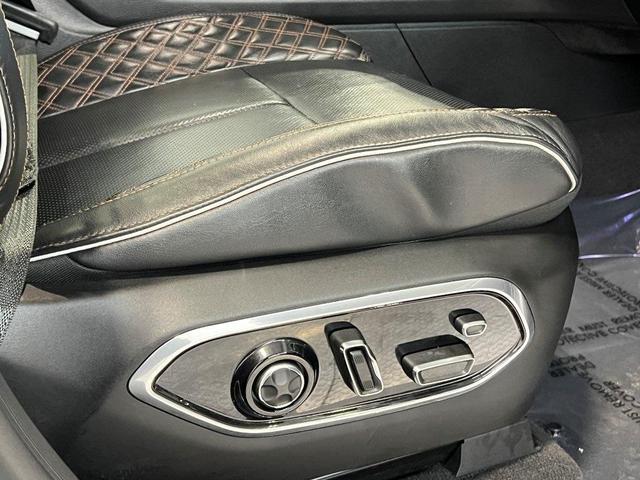 Photo of 2022 Bright White Clearcoat Jeep Grand Cherokee