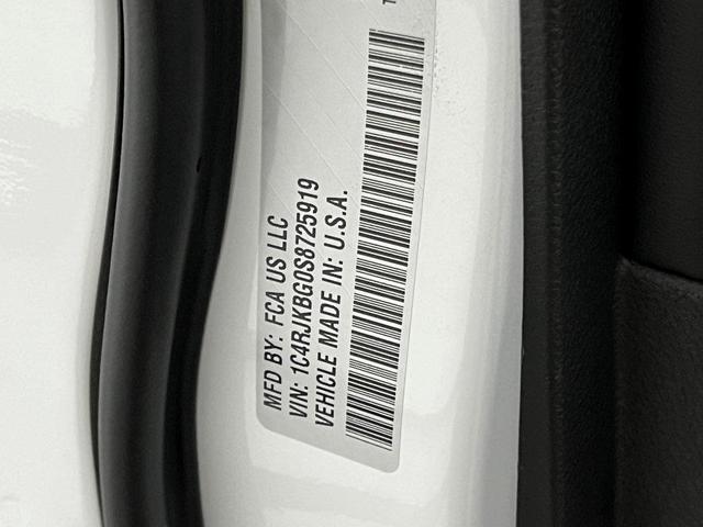 Photo of 2025 Bright White Clearcoat Jeep Grand Cherokee L