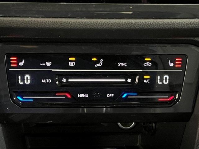 Photo of 2023 Deep Black Pearl Effect Volkswagen Tiguan