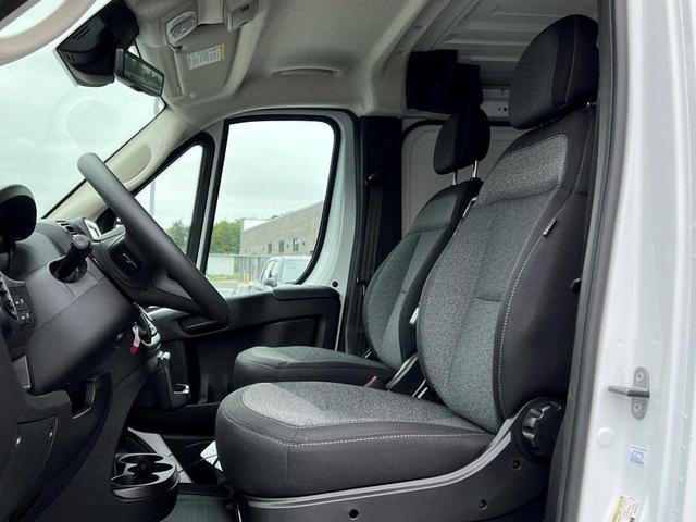 Photo of 2025 Bright White Clearcoat RAM ProMaster 1500