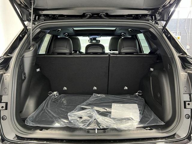 Photo of 2025 Diamond Black Jeep Compass
