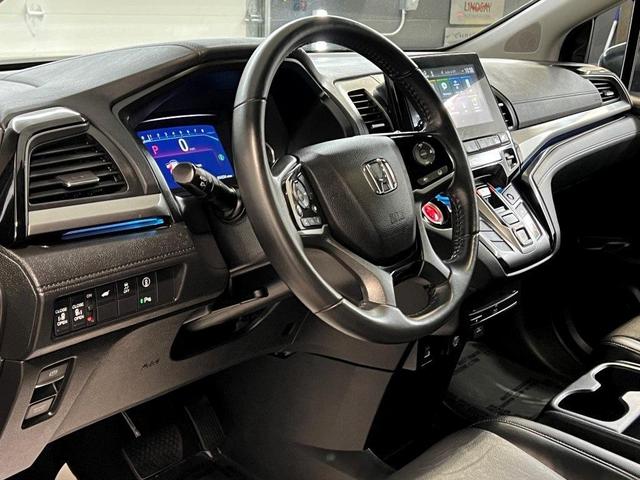Photo of 2023 Modern Steel Metallic Honda Odyssey