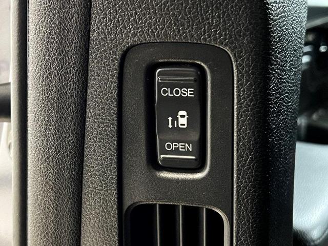 Photo of 2023 Modern Steel Metallic Honda Odyssey