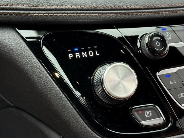 Photo of 2026 Diamond Black Chrysler Pacifica