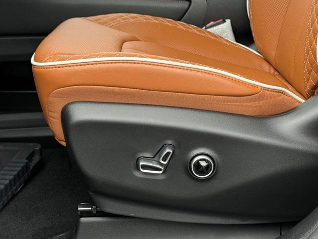 Photo of 2026 Diamond Black Chrysler Pacifica