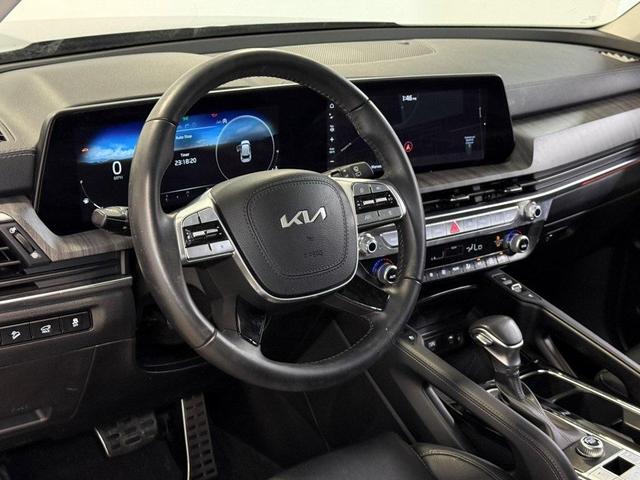 Photo of 2024 Ebony Black Kia Telluride