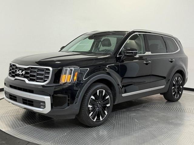 Photo of 2024 Ebony Black Kia Telluride