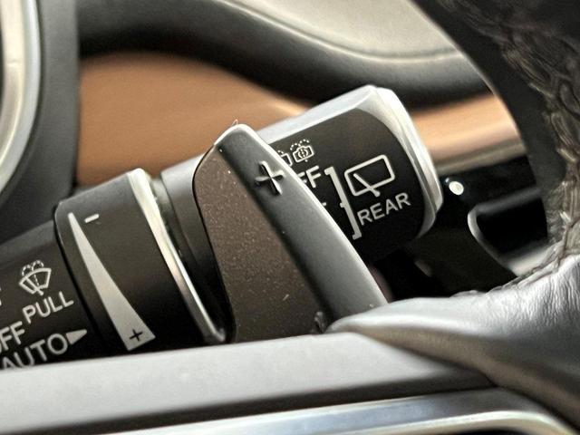 Photo of 2024 Majestic Black Pearl Acura MDX