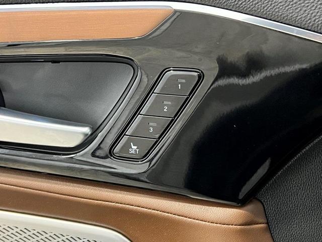 Photo of 2024 Majestic Black Pearl Acura MDX