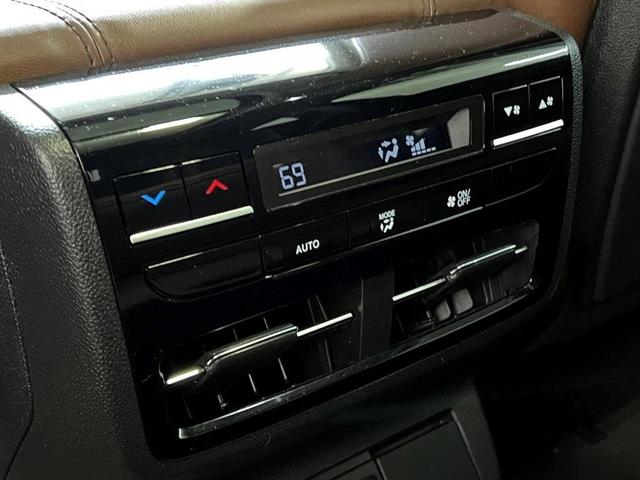 Photo of 2024 Majestic Black Pearl Acura MDX