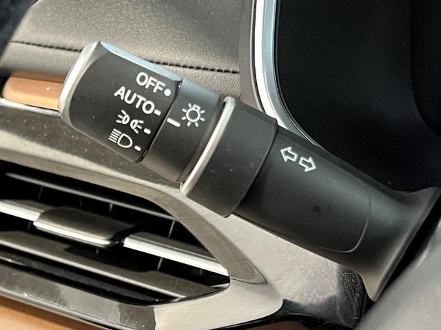 Photo of 2024 Majestic Black Pearl Acura MDX
