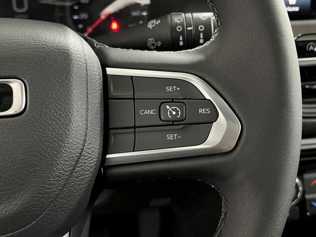 Photo of 2025 Silver Zynith Jeep Compass